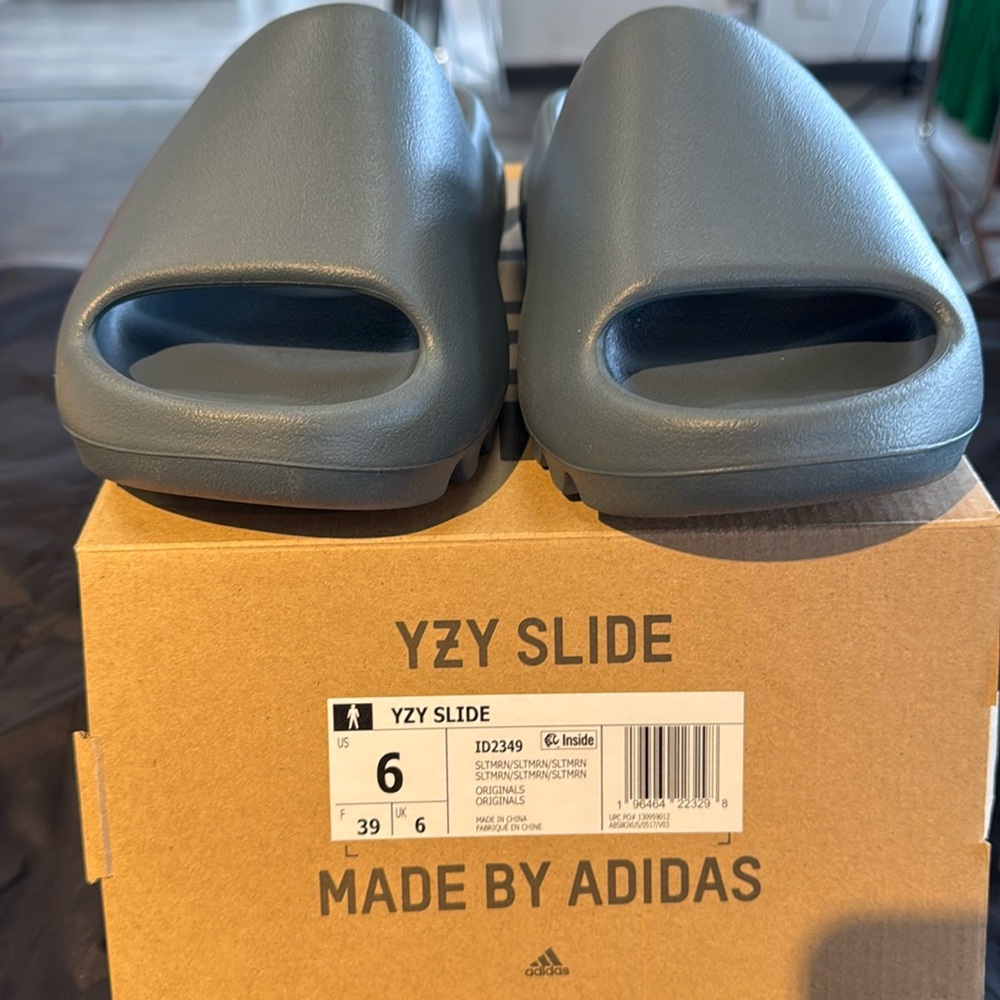 New with box Yeezy Slides.  Sz.6